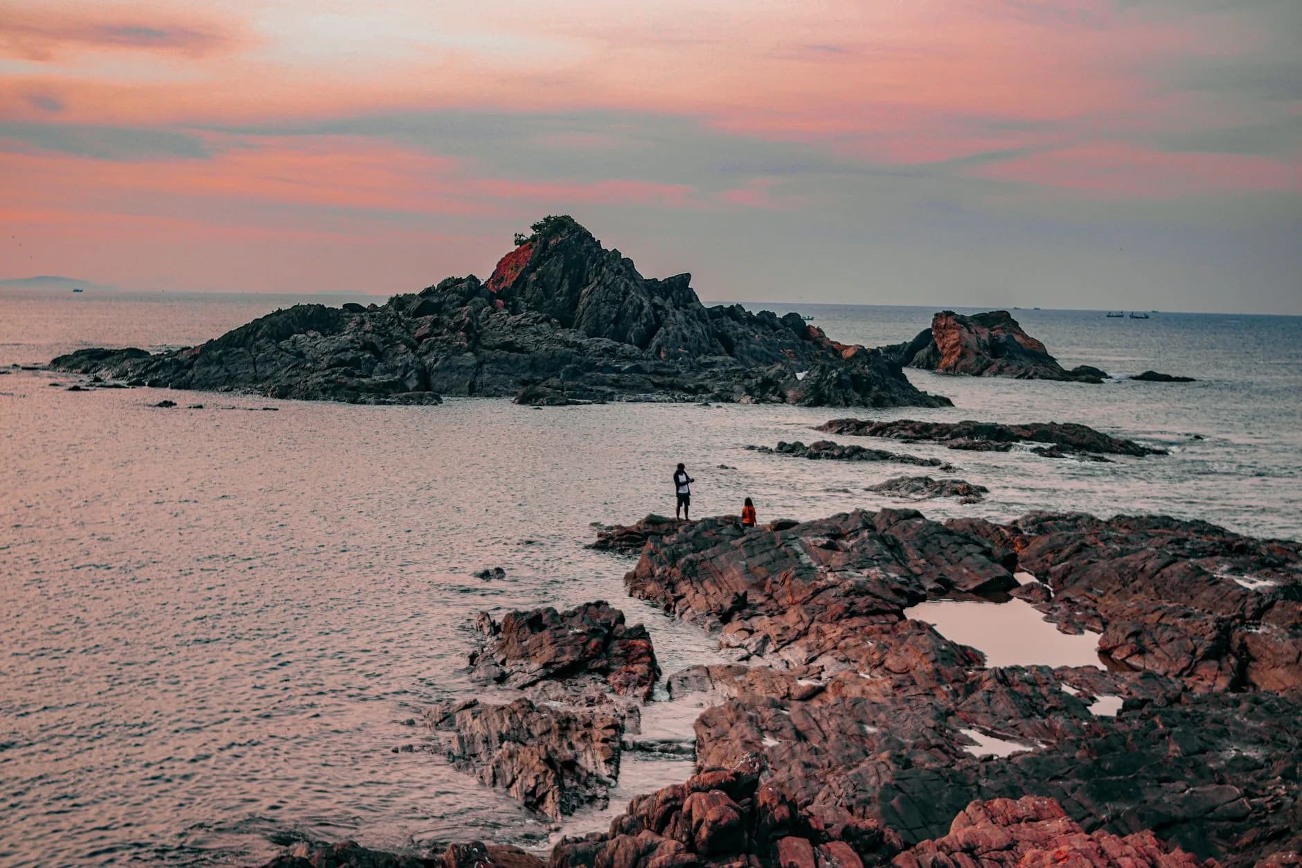 Gokarna — Beaches & Cliffs