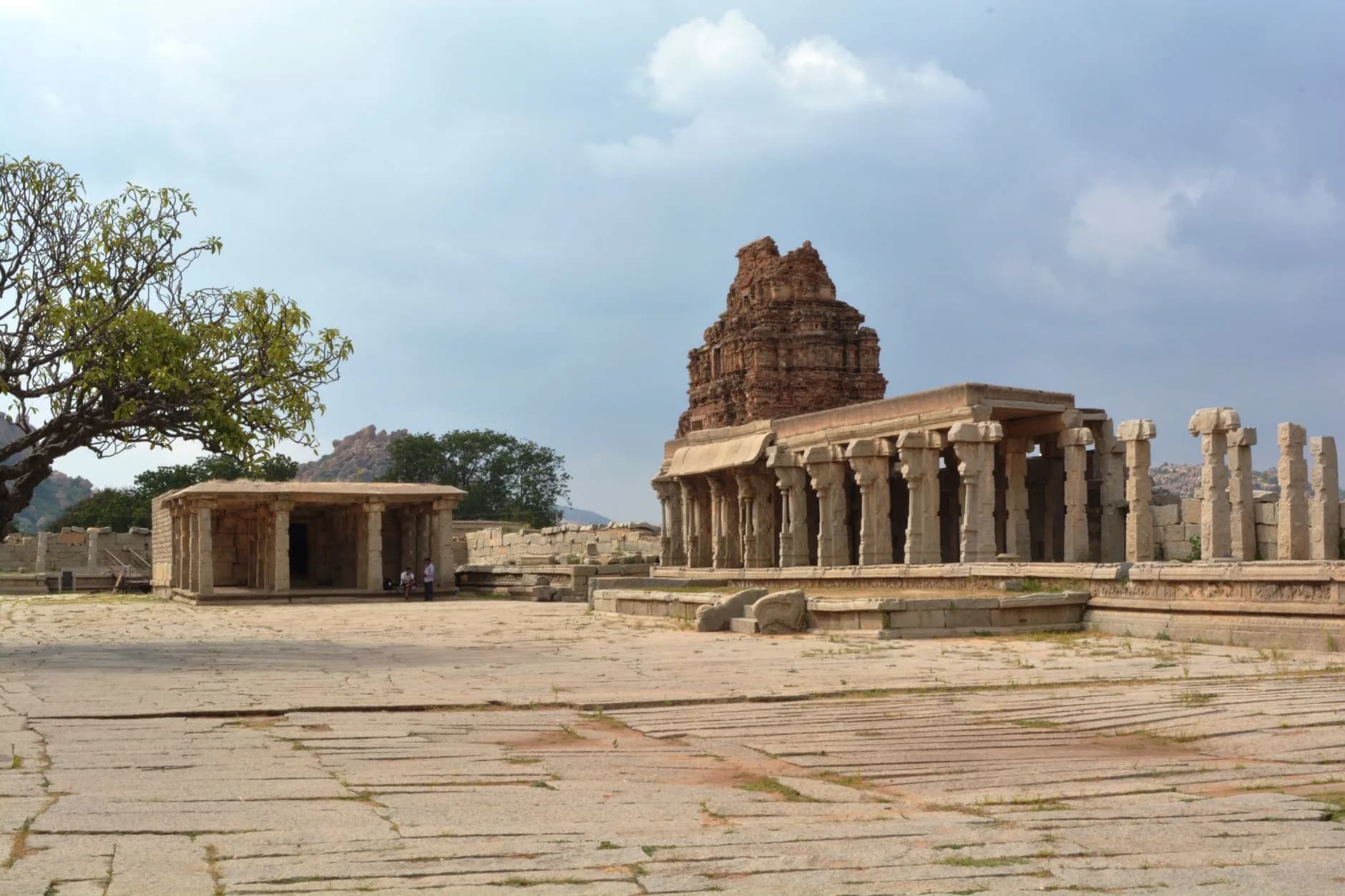 Hampi + Badami — Ruins & Boulders